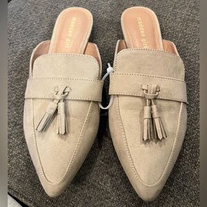 Madden Girl Tan Suede Loafer Mule Slide Slip On Sz 9.5 NEW